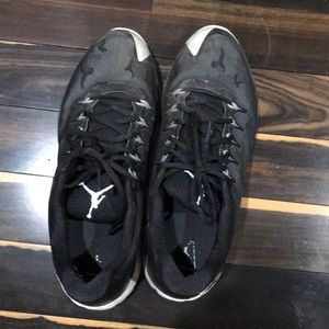 Size 9.5 Jordan Basketball Shoes